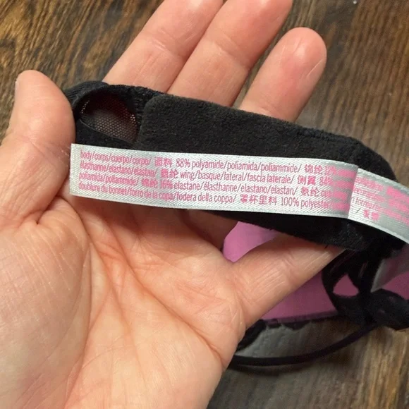 Victoria’s Secret Pink push up strappy crisscross and lace trim bra size 34D - Picture 8 of 9